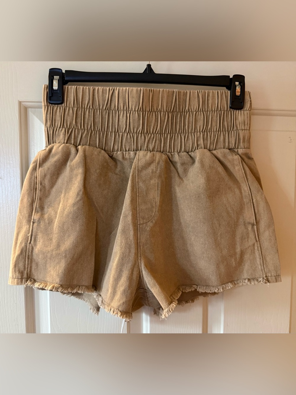 Very J Brown High-Waist Smocked Waistband Shorts fading discolored style New In
